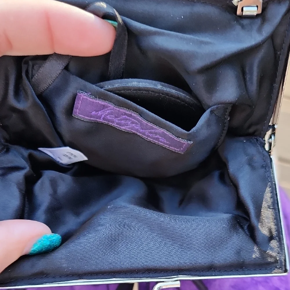 Black and Silver Seashell Wristlet‎ with Shimmer Finish